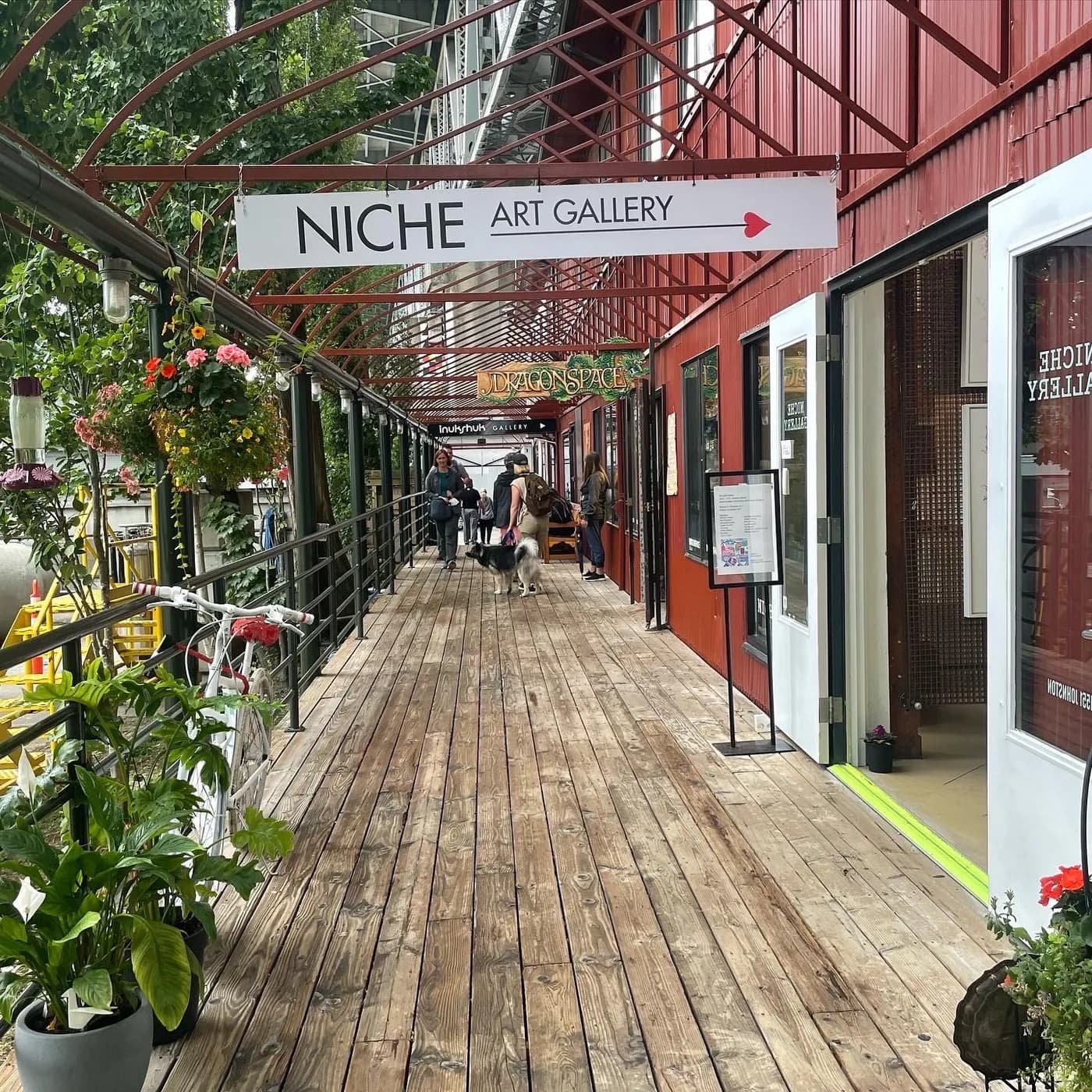Niche Art Gallery